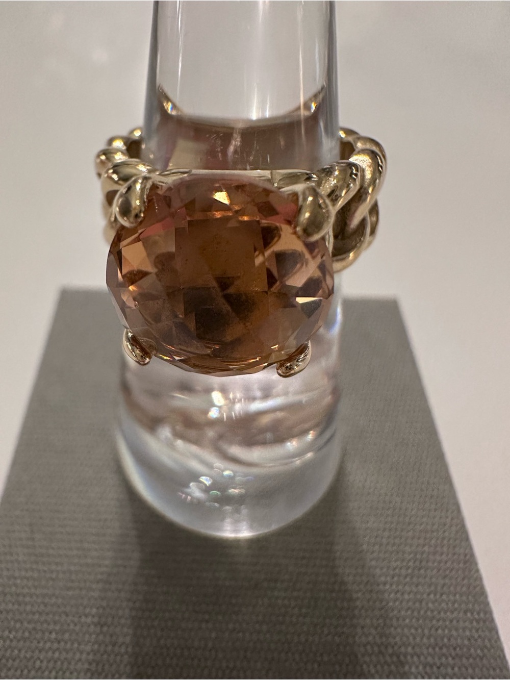 QU101 - Gold-Tone Chain Link Champagne Topaz-Color Crystal Ring Size 6.5